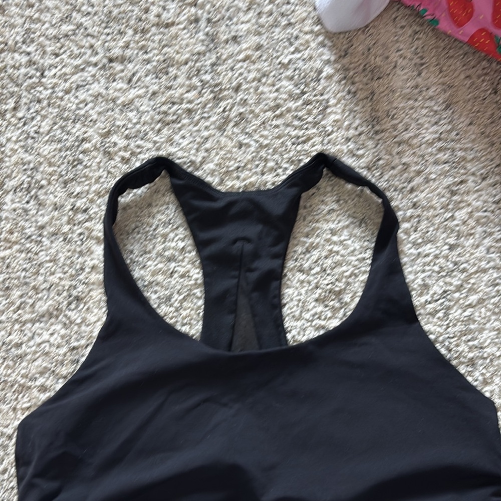 Lululemon size 10 bra